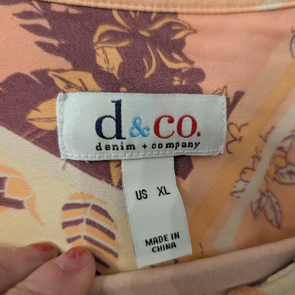 D & Co Pastel Floral Long Sleeve Blouse Size XL - Picture 4 of 6